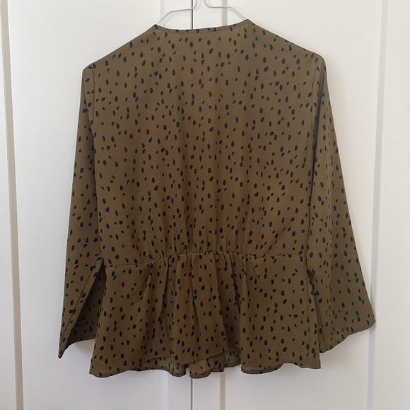 Banana Republic Blouse - Picture 2 of 4